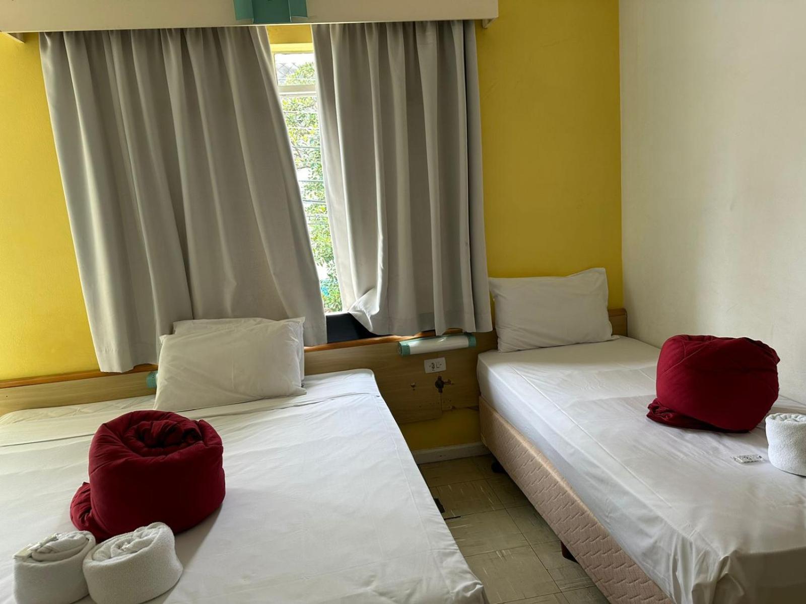 Hotel Blumenau Centro クリチバ エクステリア 写真