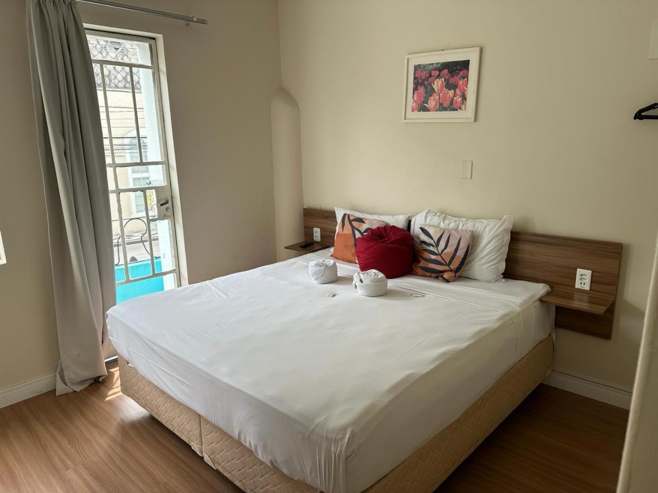 Hotel Blumenau Centro クリチバ エクステリア 写真