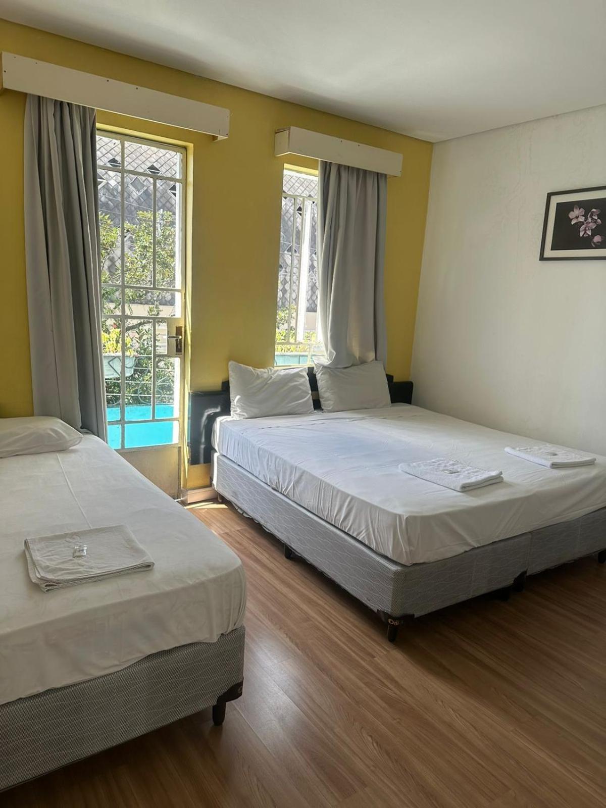 Hotel Blumenau Centro クリチバ エクステリア 写真