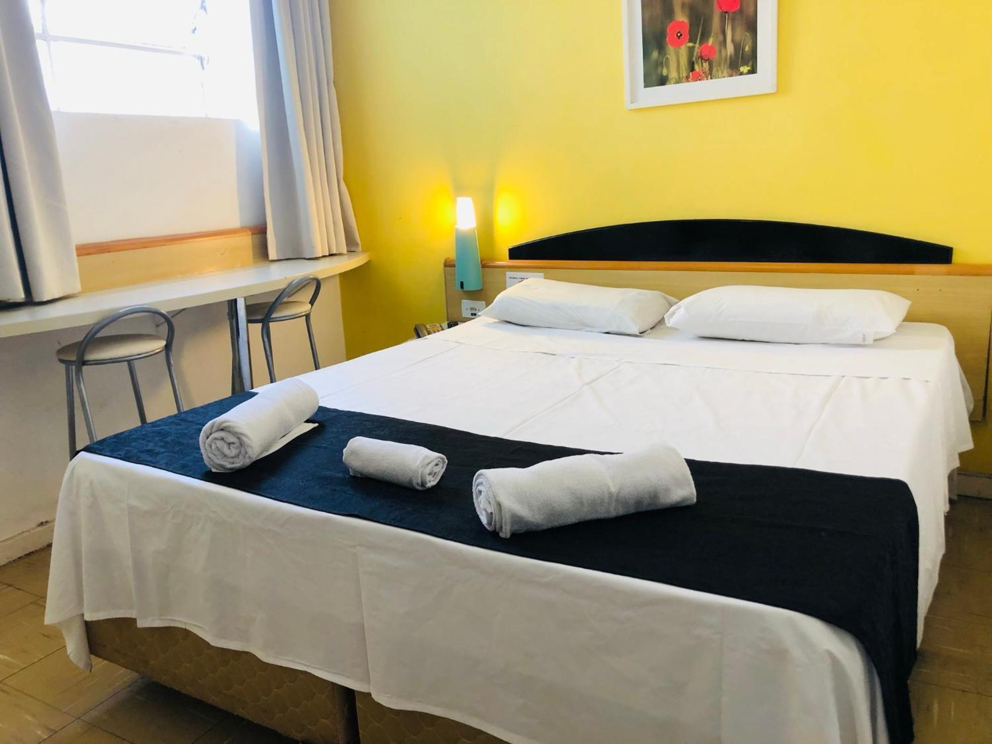 Hotel Blumenau Centro クリチバ エクステリア 写真