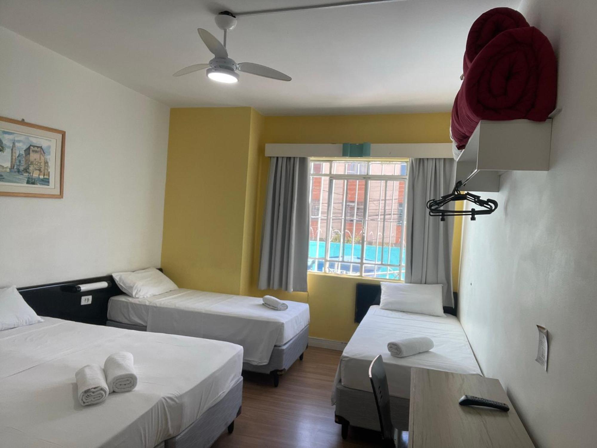 Hotel Blumenau Centro クリチバ 部屋 写真